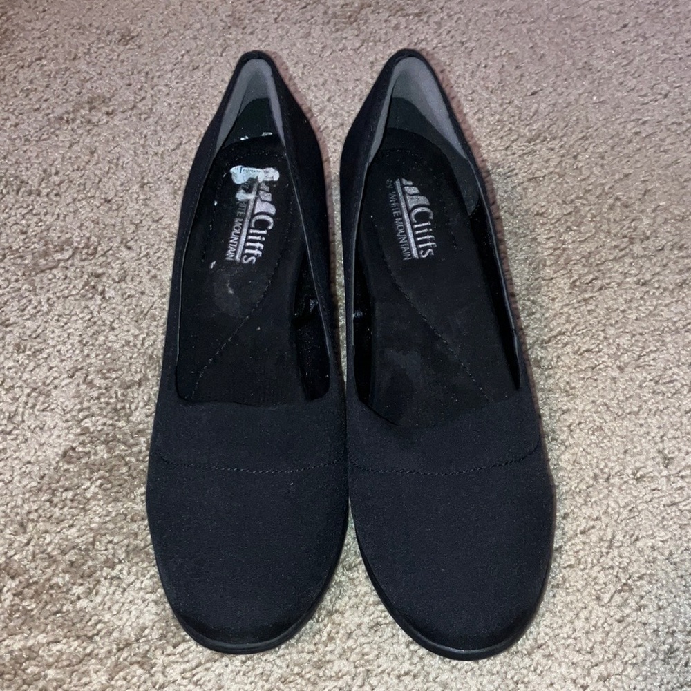Cliffs Heels By White Mountain